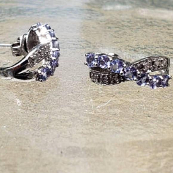 HN 10k White Gold Tanzanite and Diamond Earrings
